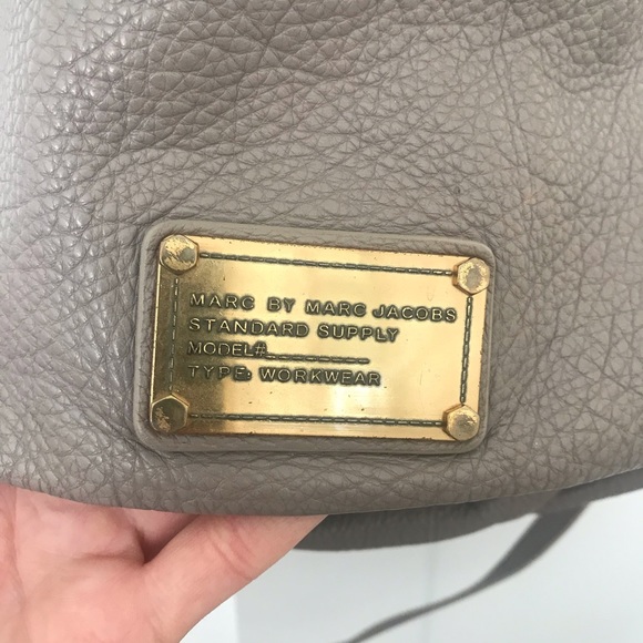 Marc by Marc Jacobs taupe purse - Picture 2 of 4